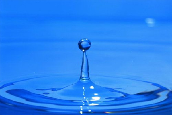 水 水